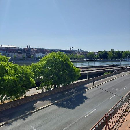 Stilvolle Wohnung Direkt In Der City Würzburg Exteriör bild